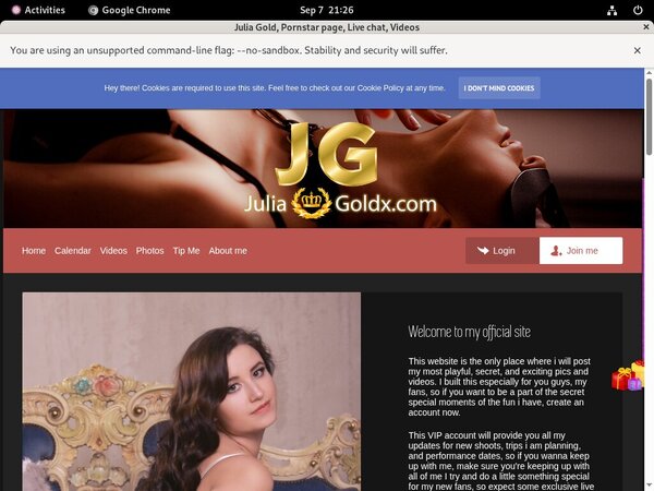 [Image: Julia-Gold-.jpg]